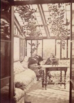 Hennet de Kesler and Victor Hugo dans le jardin d’hiver/in the conservatory,  by Edmond Bacot © Paris Musees