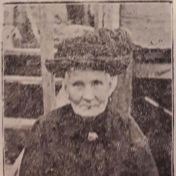 Mrs Curtin from the Gazette de Guernesey Priaulx Library