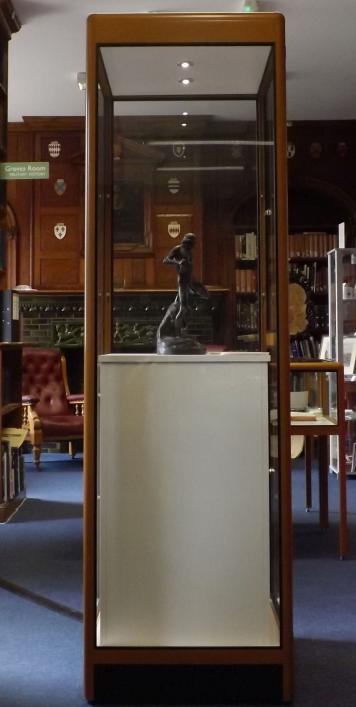 Statue of Gilliatt by Carlier in situ un the Library